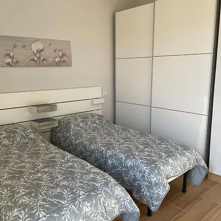 House Apartment *
