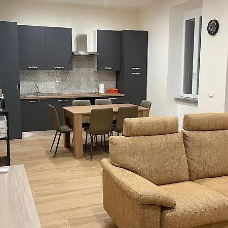 House Apartment *